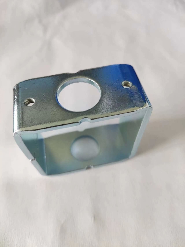 RT-669 Wit Blauw Driewaardig Chromium Passivator voor Zinkplateren