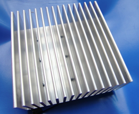 Zincat zonder cyanide op aluminium FI-5909